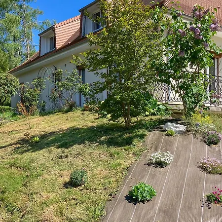 Cozy In Saint-pardoux-la-rivie With Wifi